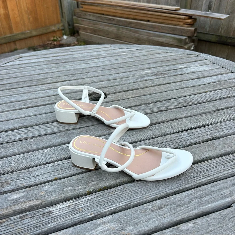 Cole Haan Women's Calli Thong Block Heel Sandal 40 Mm in white size‎ 6.5